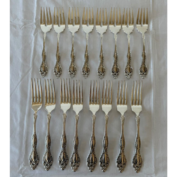 Oneida Rogers 1881 Victorian Classic Silverplate 54 Pc SVC for 8 w Steak Knives - Picture 5 of 15